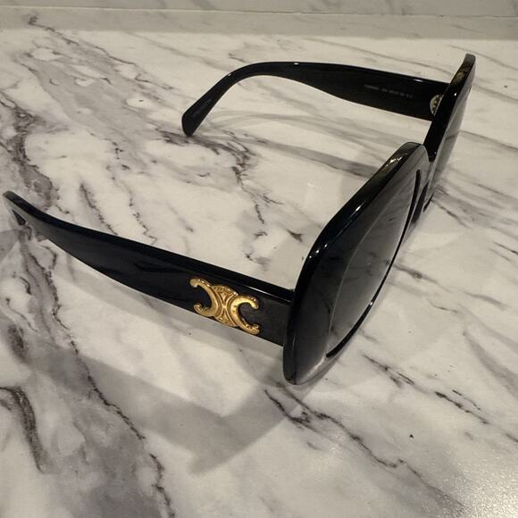 Black Sunglasses - Picture 2 of 9